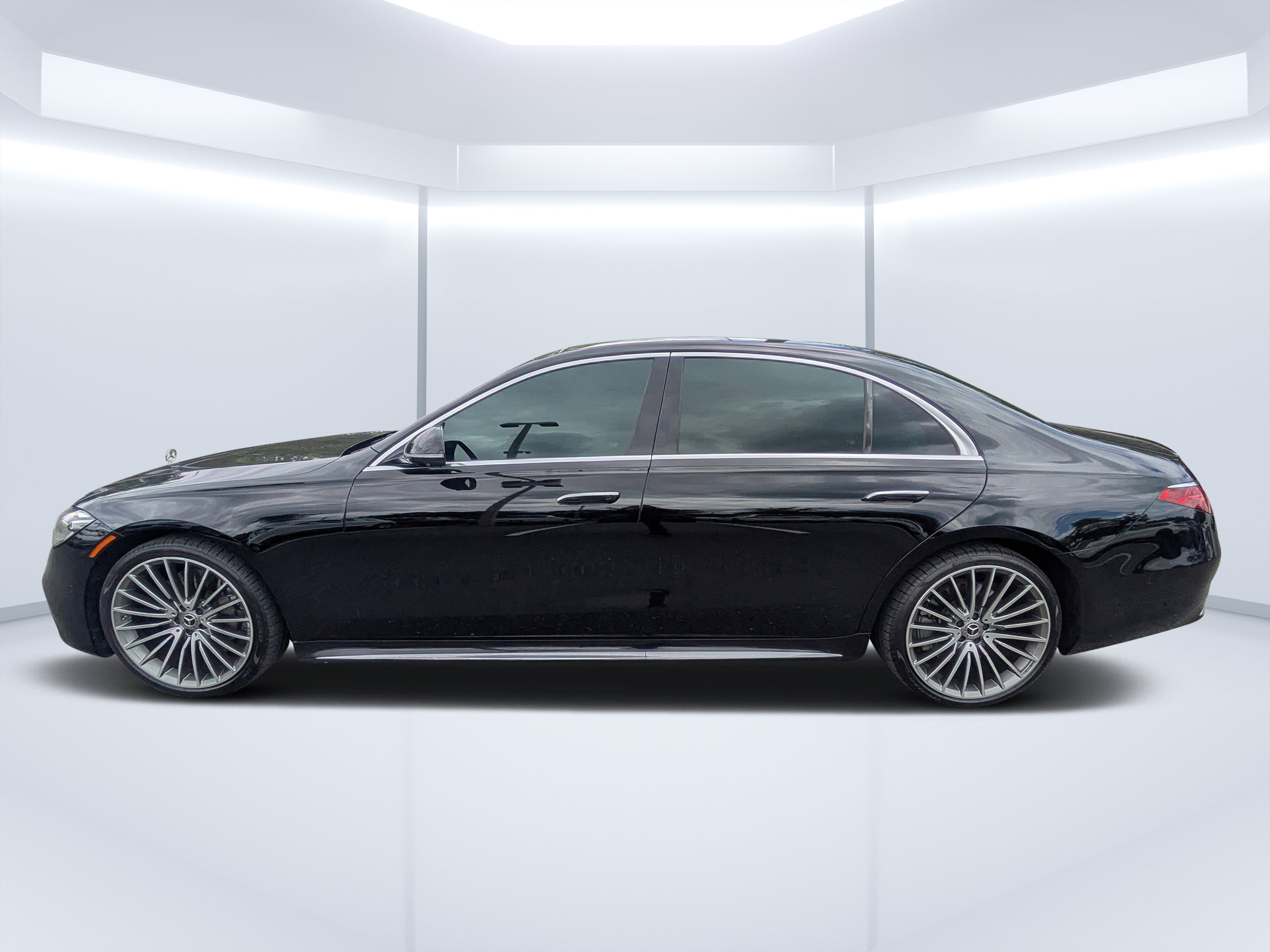 Certified 2023 Mercedes-Benz S 500 4MATIC image 6
