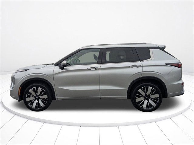 New 2025 Mitsubishi Outlander SEL image 6