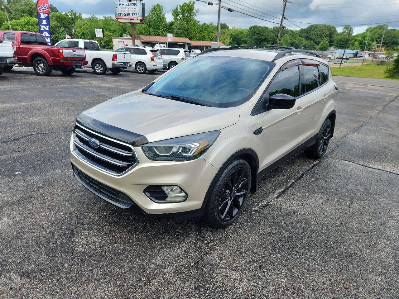 Used 2017 Ford Escape SE w/ SE Sport Appearance Package image 12