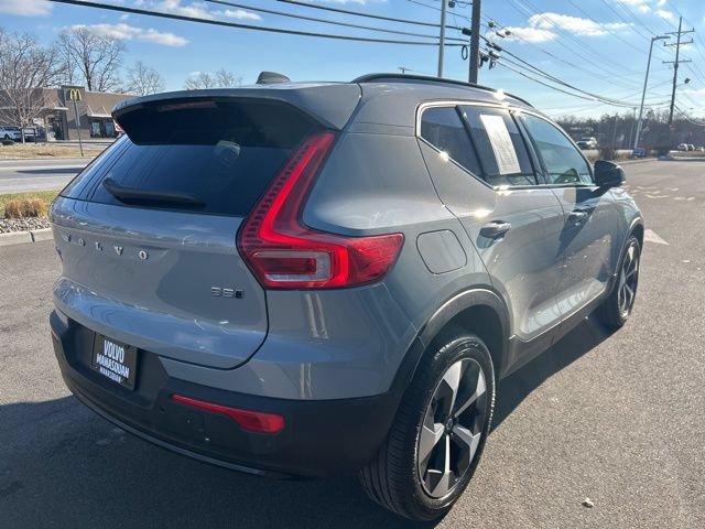 Certified 2025 Volvo XC40 B5 Plus AWD/4WD image 4