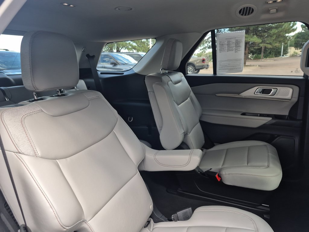 New 2026 Ford Explorer Active w/ Active Comfort Package AWD/4WD image 23