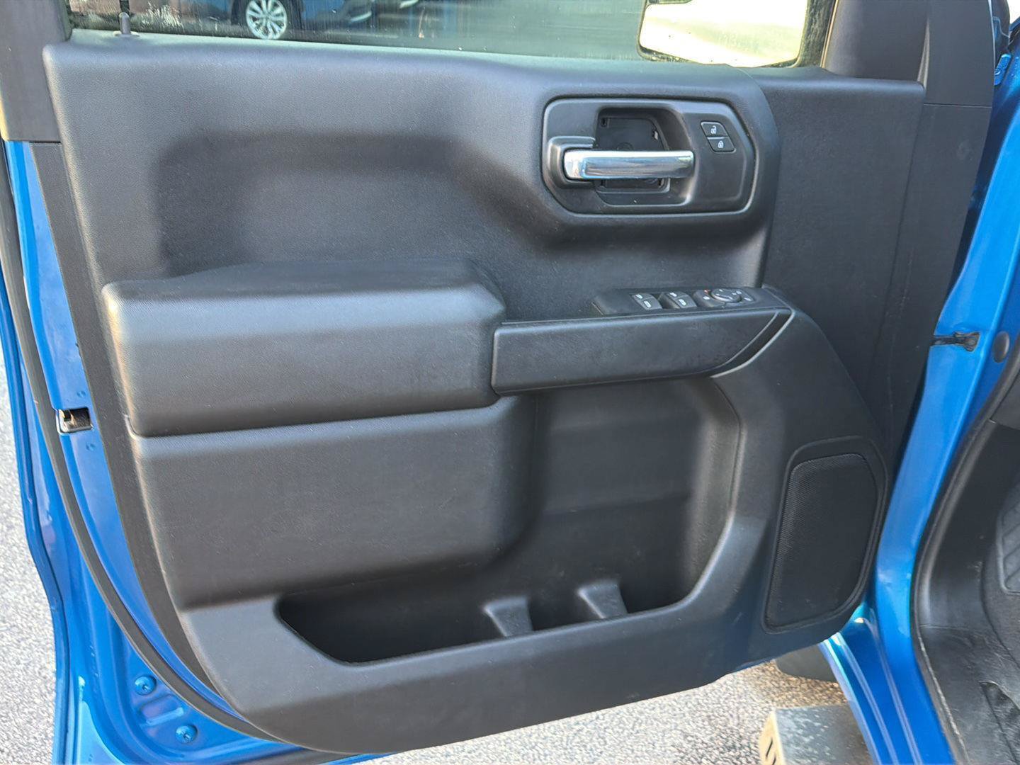 Used 2023 Chevrolet Silverado 1500 Custom AWD/4WD image 16