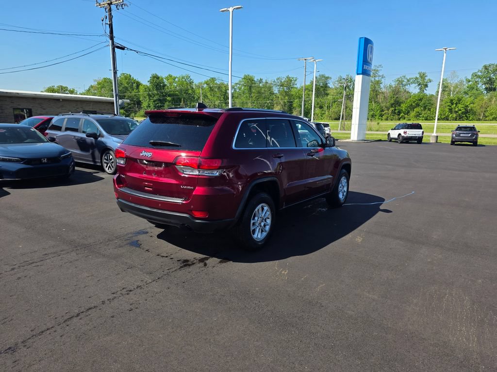 Used 2020 Jeep Grand Cherokee Laredo AWD/4WD image 3