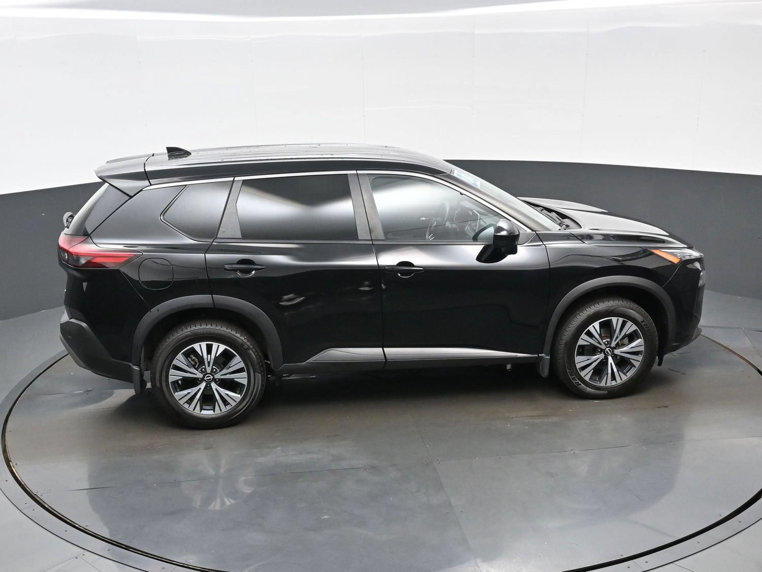 Used 2023 Nissan Rogue SV AWD/4WD image 42