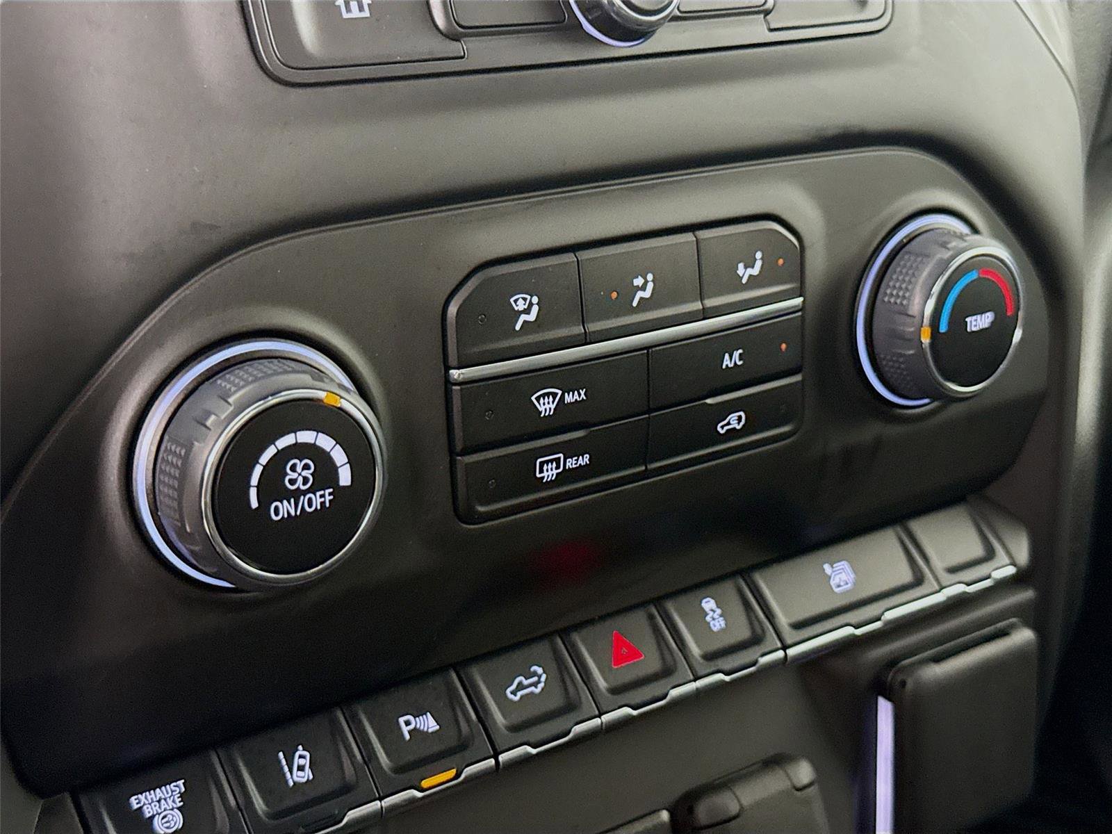 Used 2025 Chevrolet Silverado 2500 Custom w/ Custom Value Package AWD/4WD image 16