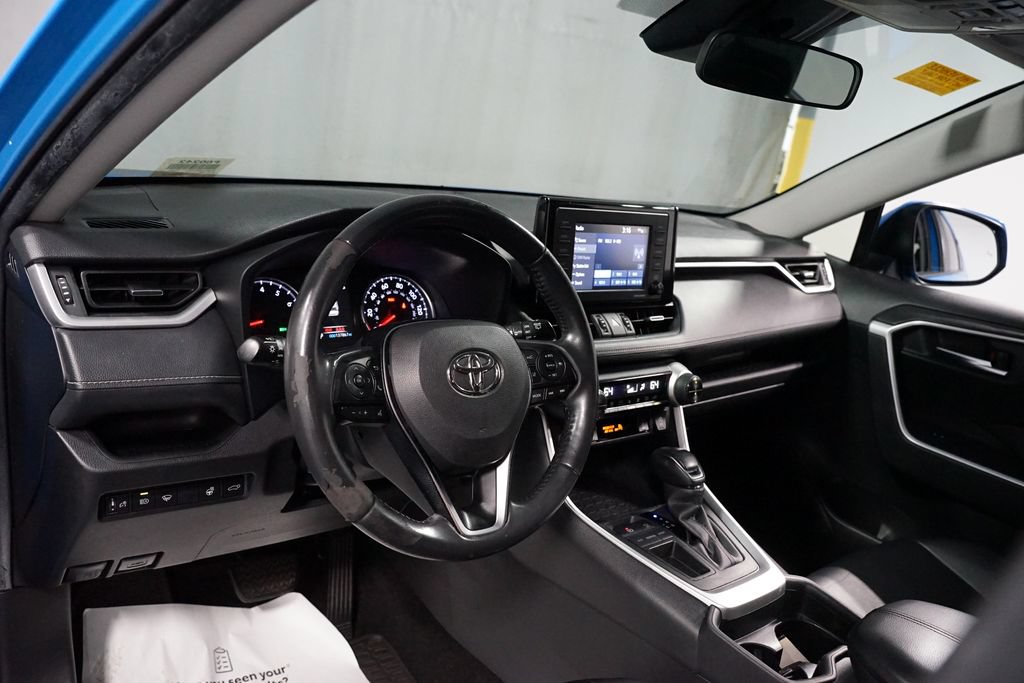 Used 2021 Toyota RAV4 XLE Premium FWD image 11