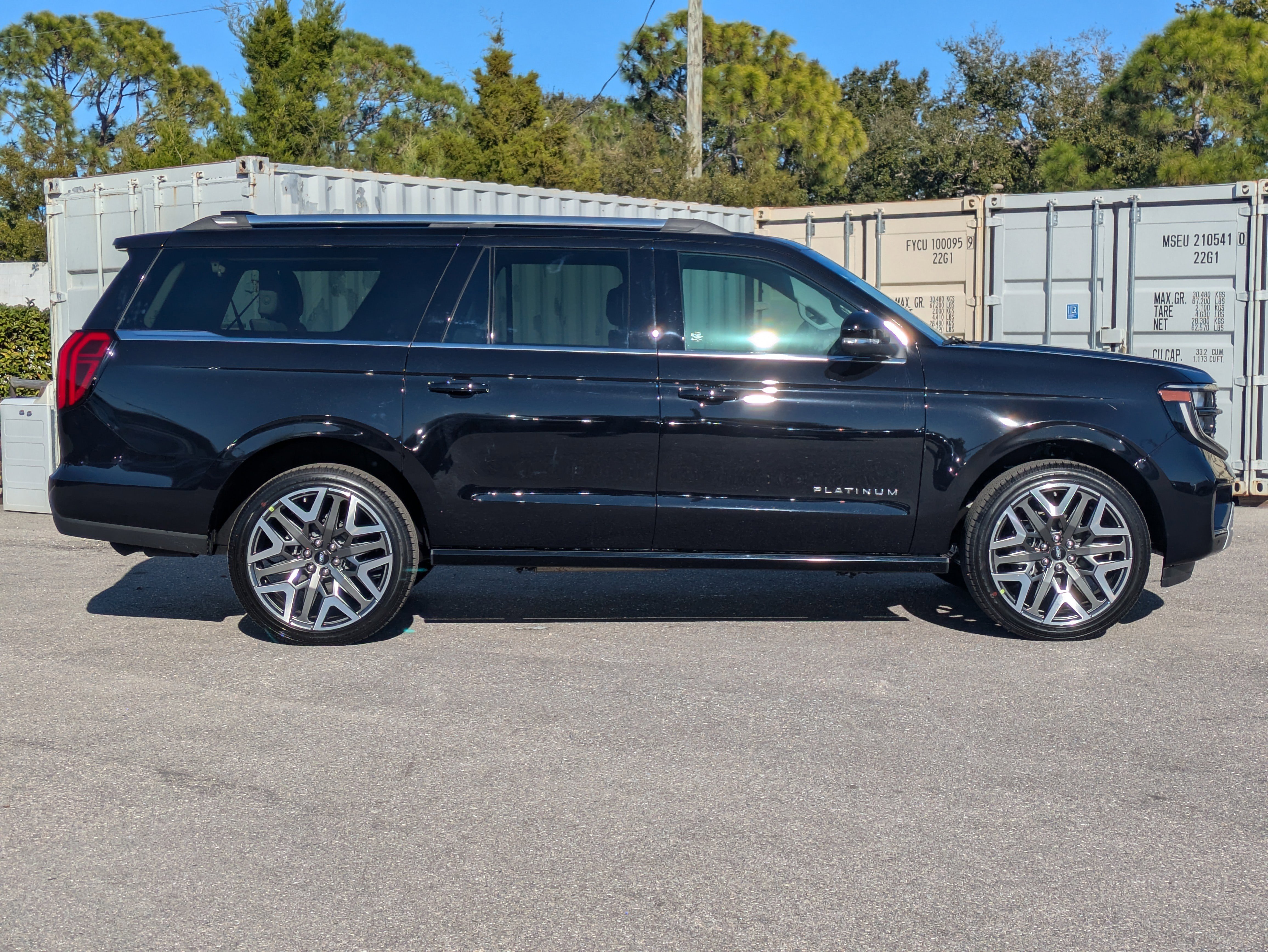 New 2026 Ford Expedition Max Platinum w/ Platinum Ultimate Package image 3