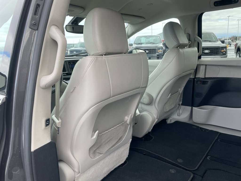 Used 2021 Chrysler Voyager Lxi image 51