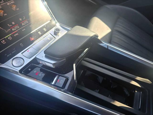 Used 2019 Audi e-tron Premium Plus AWD/4WD image 33