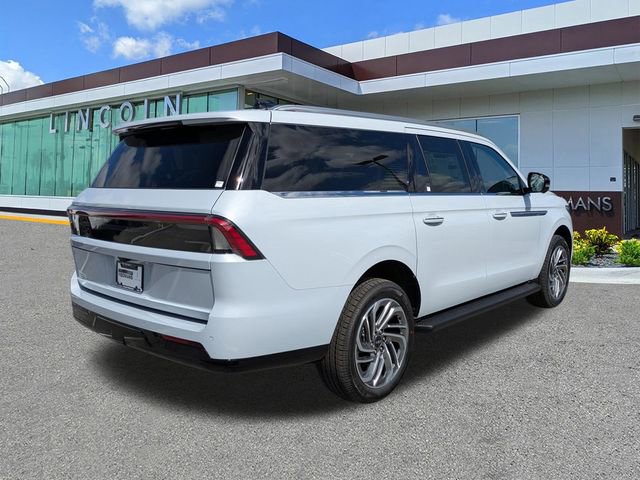 New 2026 Lincoln Navigator L Premier image 4
