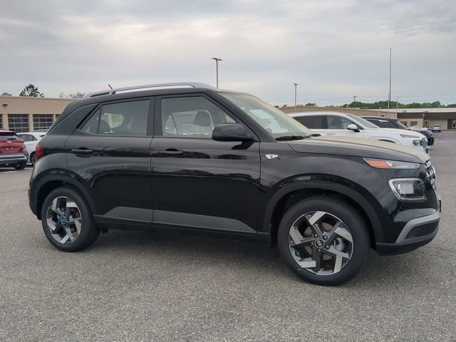 New 2026 Hyundai Venue SEL image 2