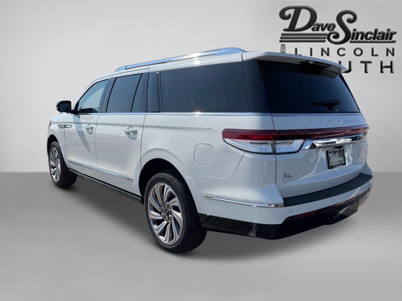 Certified 2023 Lincoln Navigator L Reserve image 7