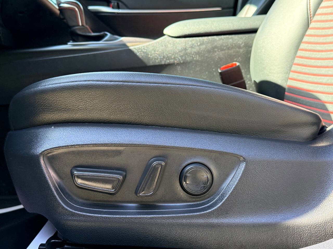 Used 2021 Toyota Camry TRD w/ TRD Package w/JBL Audio image 15