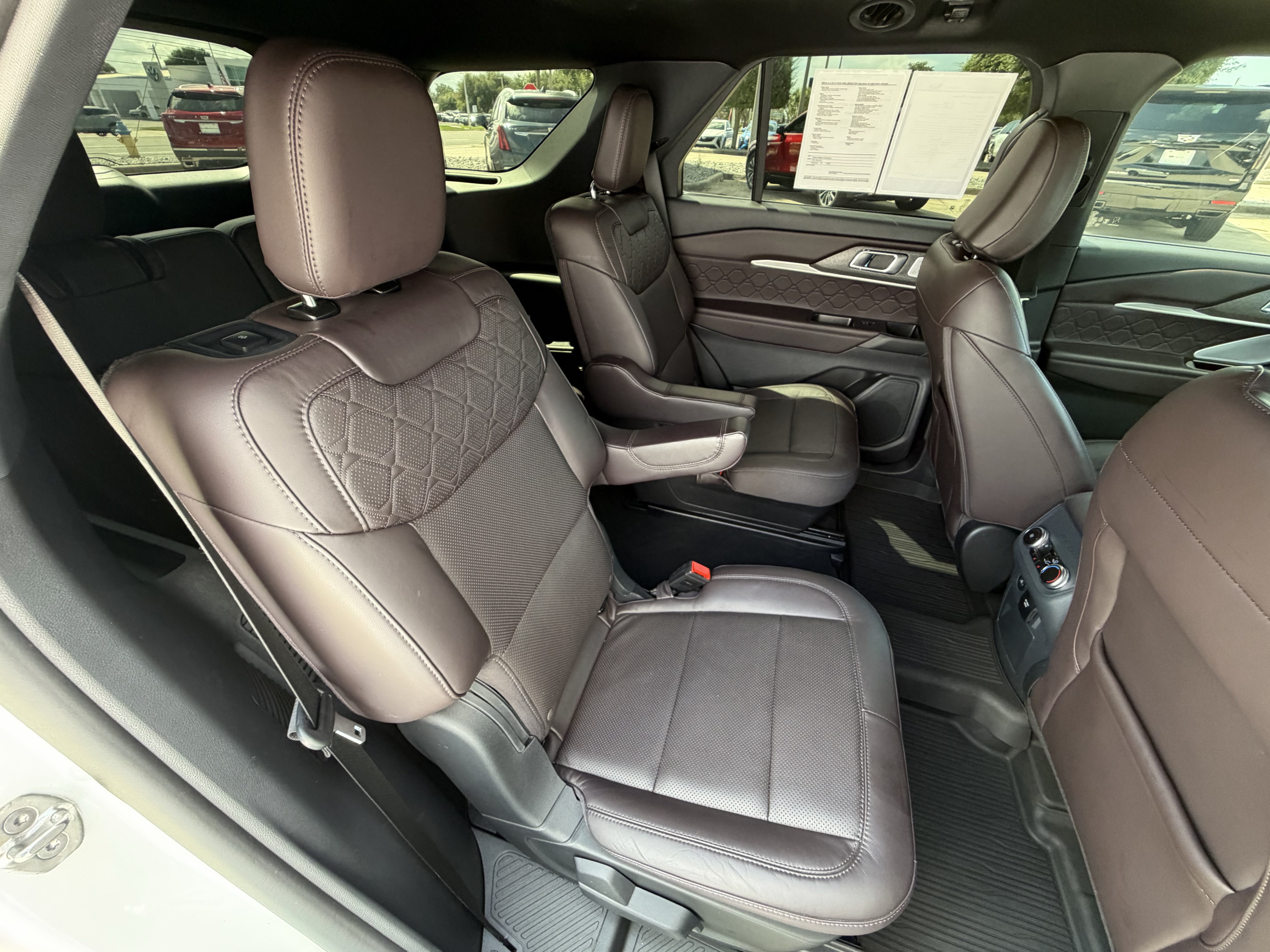 Used 2025 Ford Explorer Platinum w/ Ultimate Package RWD image 19