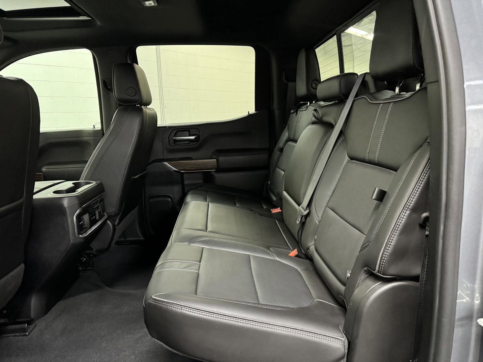 Used 2019 Chevrolet Silverado 1500 High Country w/ Technology Package image 12