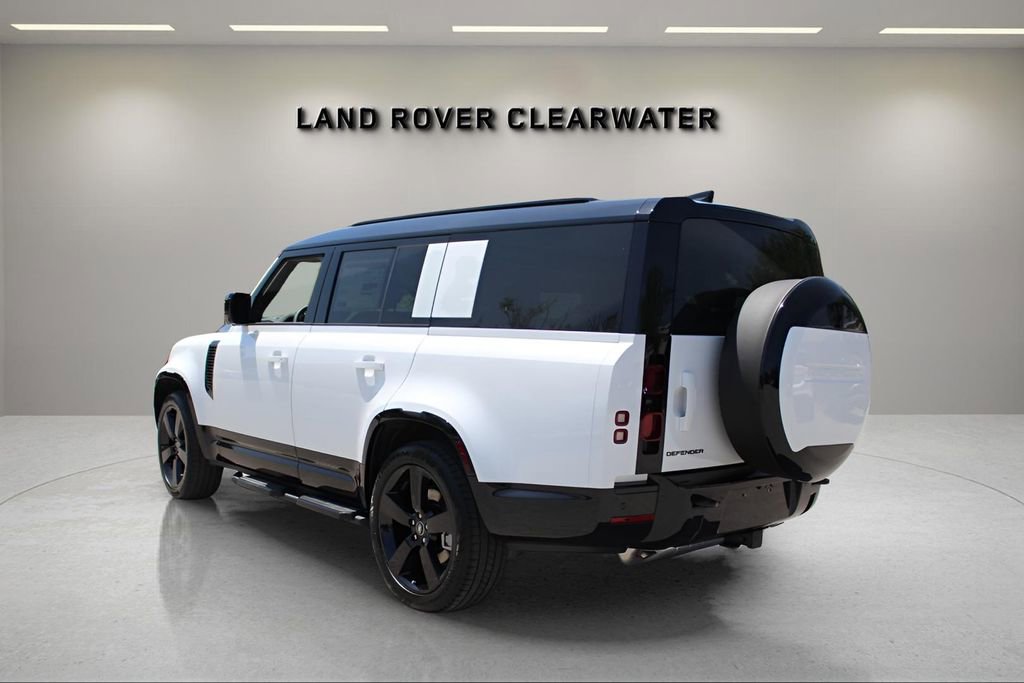 New 2025 Land Rover Defender 130 X-Dynamic SE AWD/4WD image 3