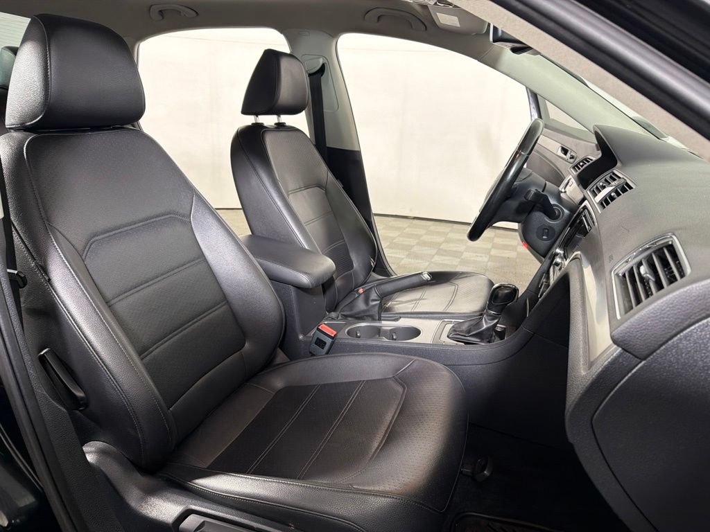 Used 2014 Volkswagen Passat TDI SE FWD image 24