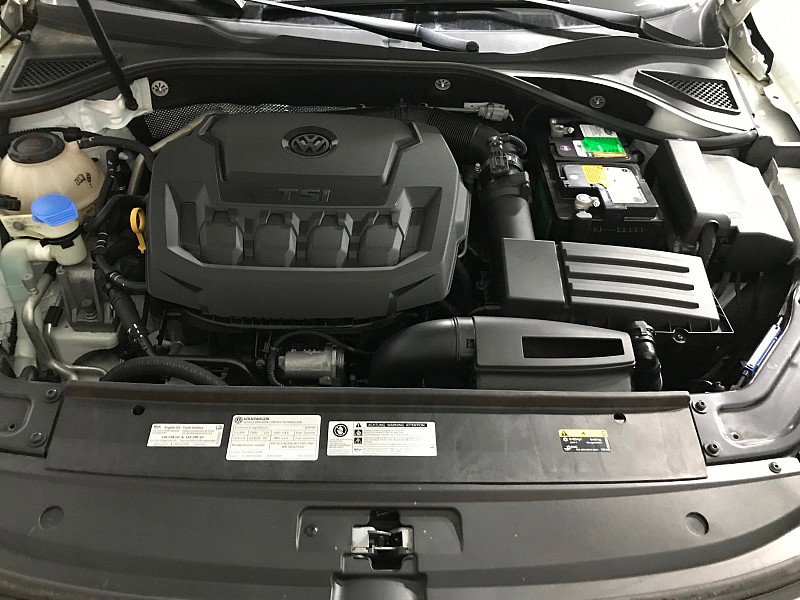 Used 2018 Volkswagen Passat 2.0T R-Line image 30