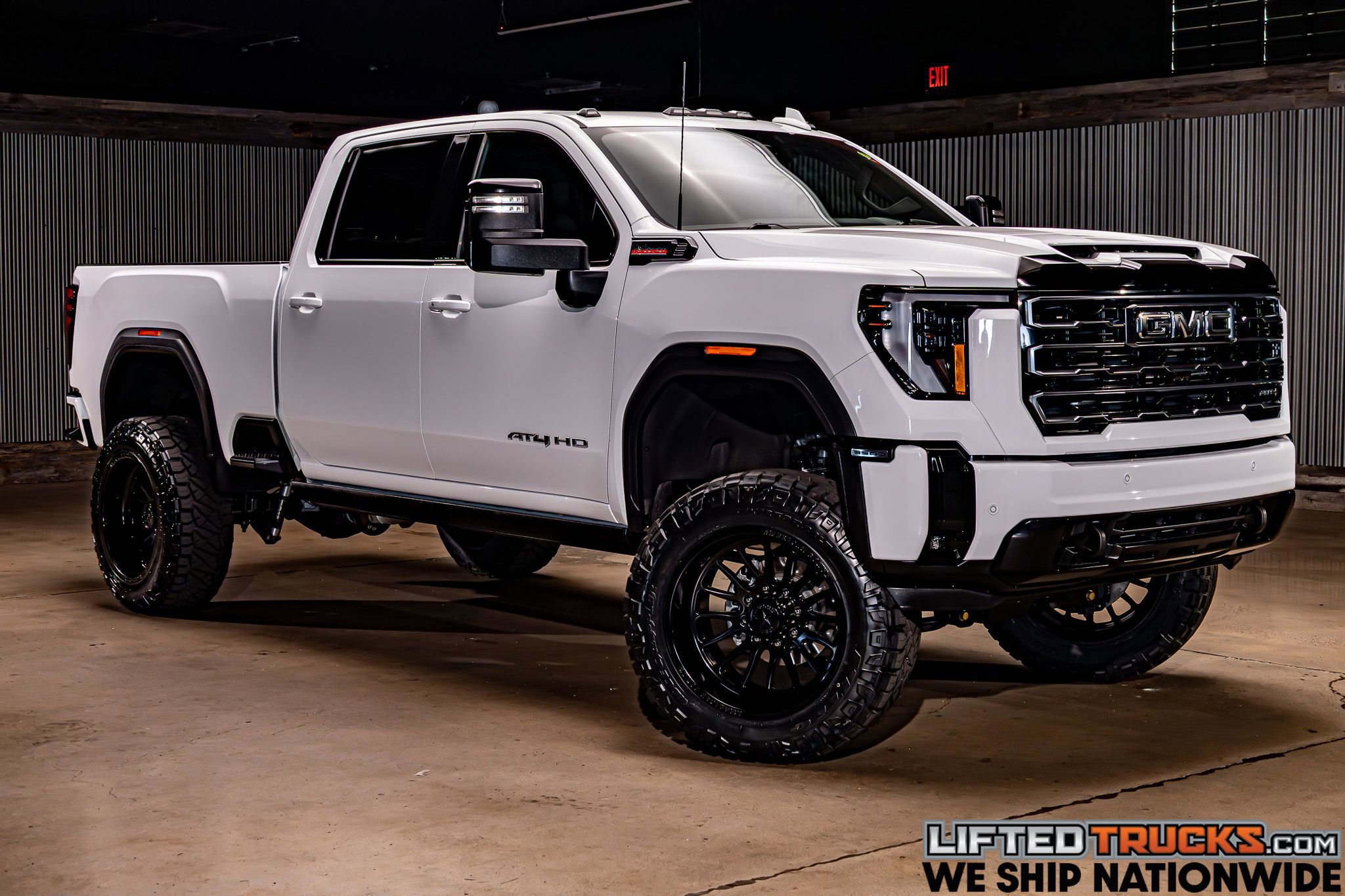 Used 2025 GMC Sierra 3500 AT4 w/ AT4 Premium Plus Package image 1