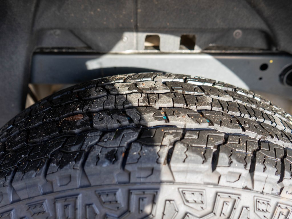 New 2025 GMC Canyon Elevation w/ Convenience Package image 33