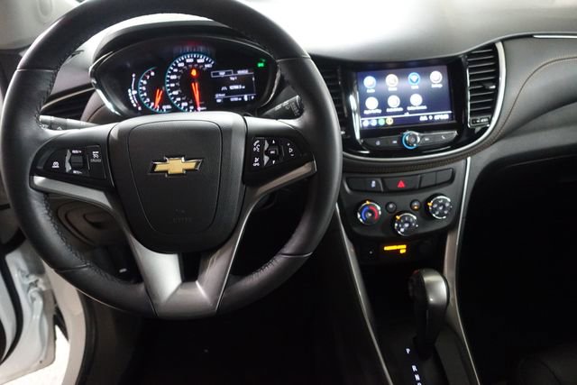 Used 2022 Chevrolet Trax LT w/ Premium Seat Package image 11