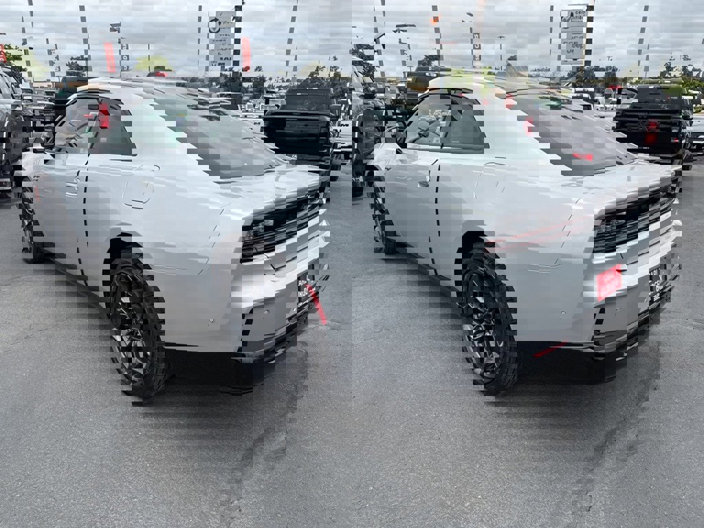 New 2025 Dodge Charger Daytona R/T w/ Quick Order Package 25M R/T image 8