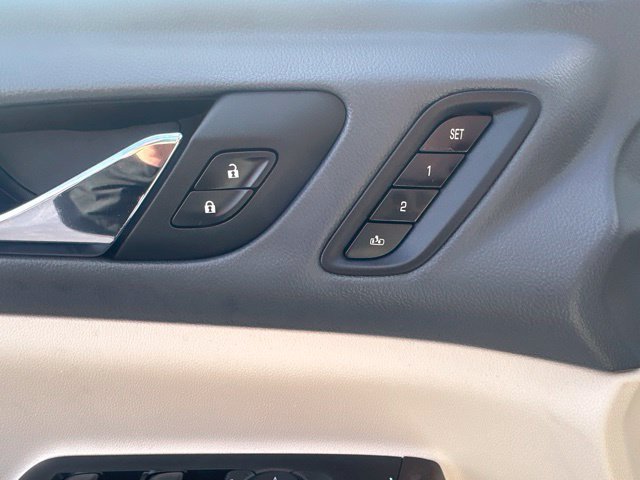 Used 2023 GMC Acadia Denali AWD/4WD image 30