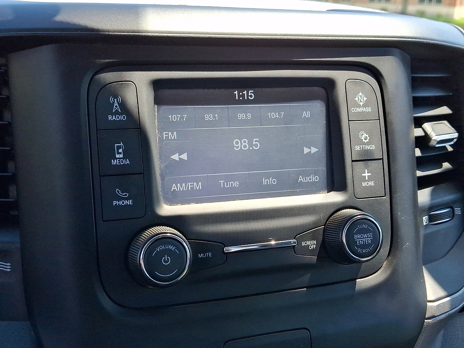 Used 2020 RAM 2500 Tradesman w/ Chrome Appearance Group AWD/4WD image 21