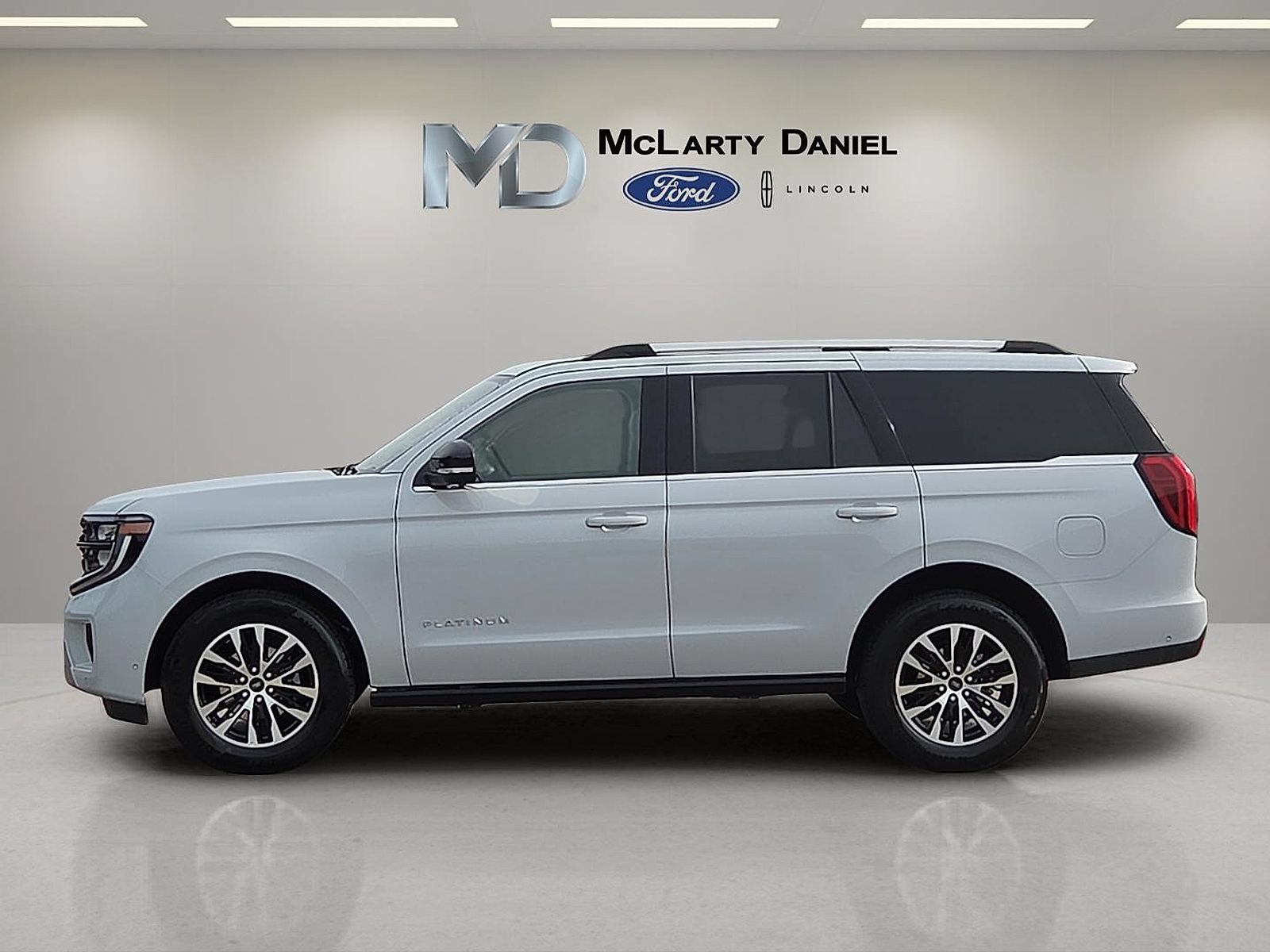 Used 2025 Ford Expedition Platinum AWD/4WD video 3