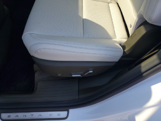 Certified 2025 Hyundai Santa Fe Calligraphy FWD image 14