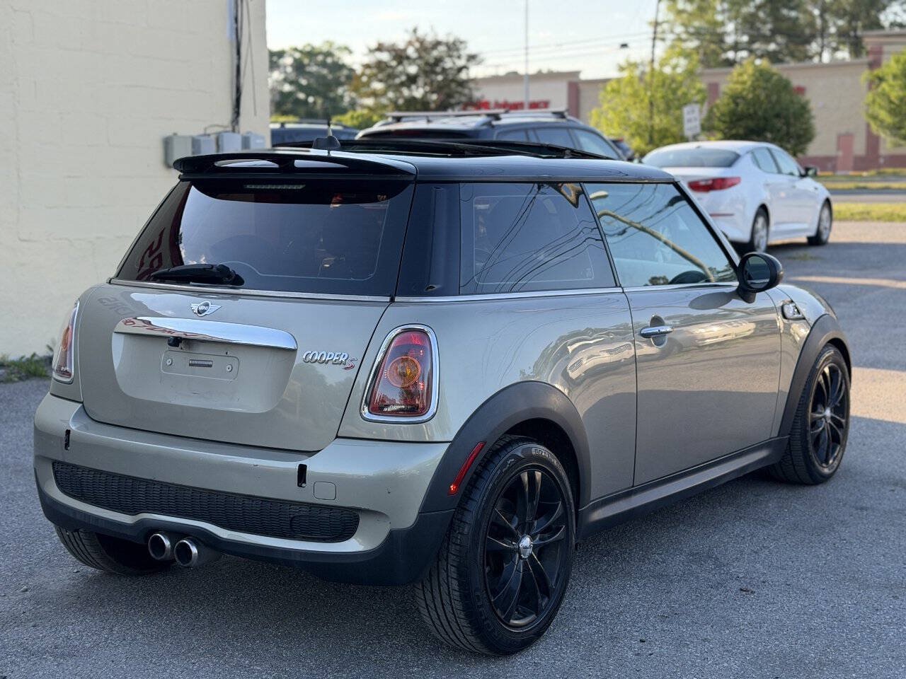 Used 2009 MINI Cooper S FWD image 8