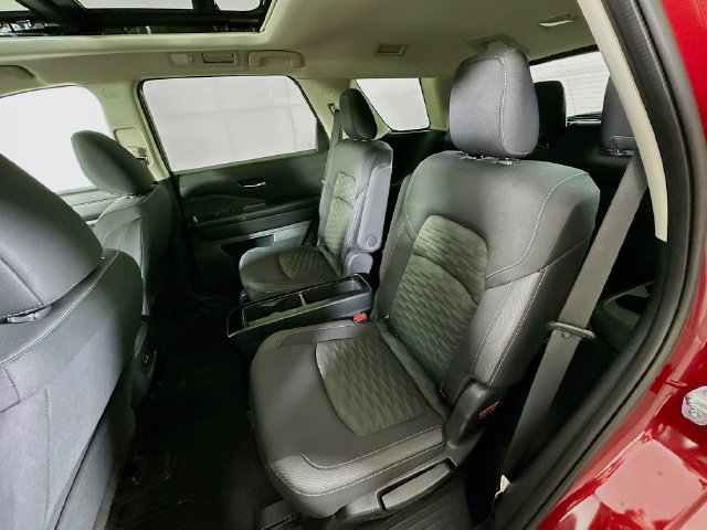 Used 2022 Nissan Pathfinder SV w/ SV Premium Package AWD/4WD image 31