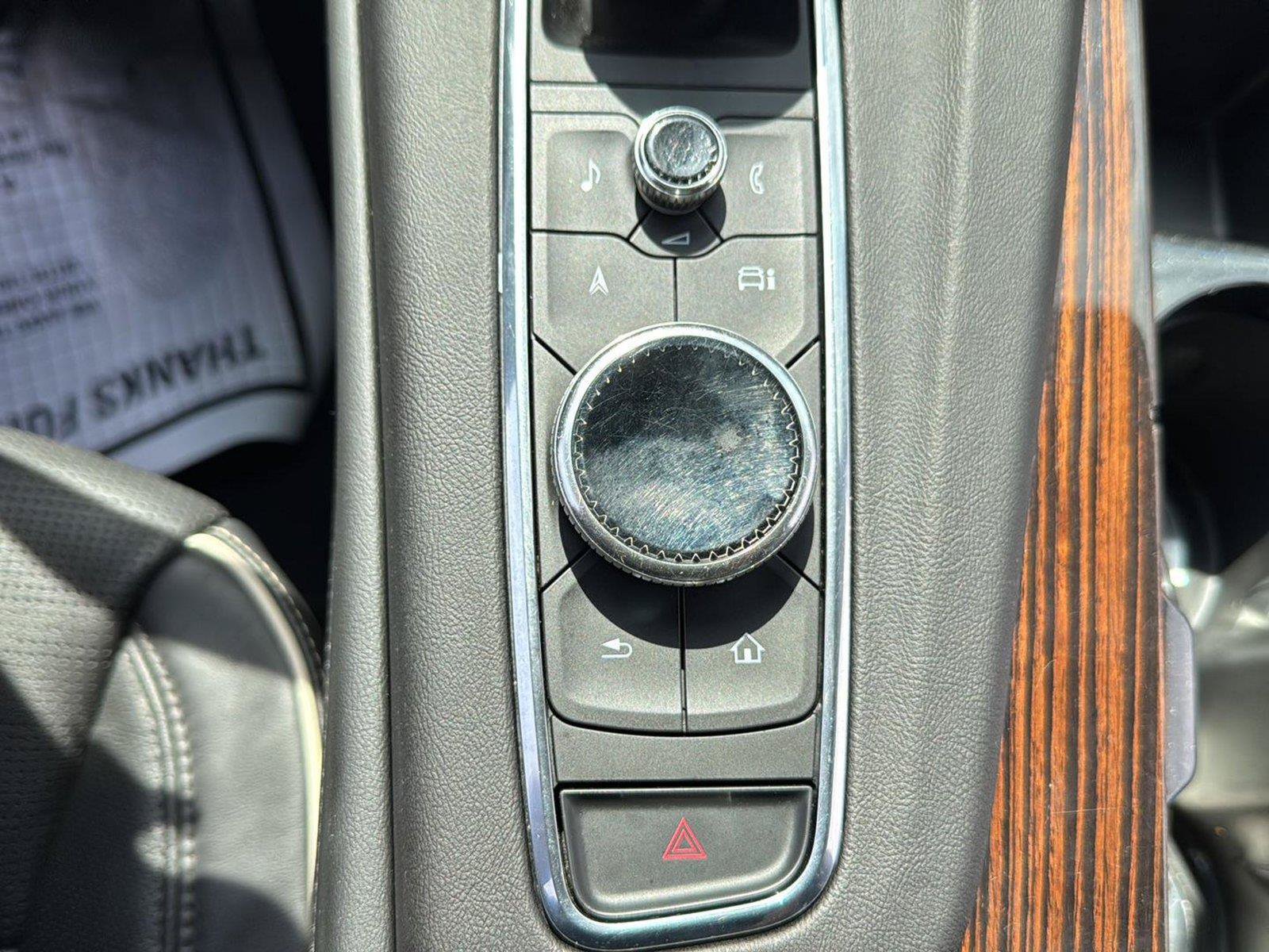 Used 2023 Cadillac Escalade ESV Premium Luxury AWD/4WD image 25