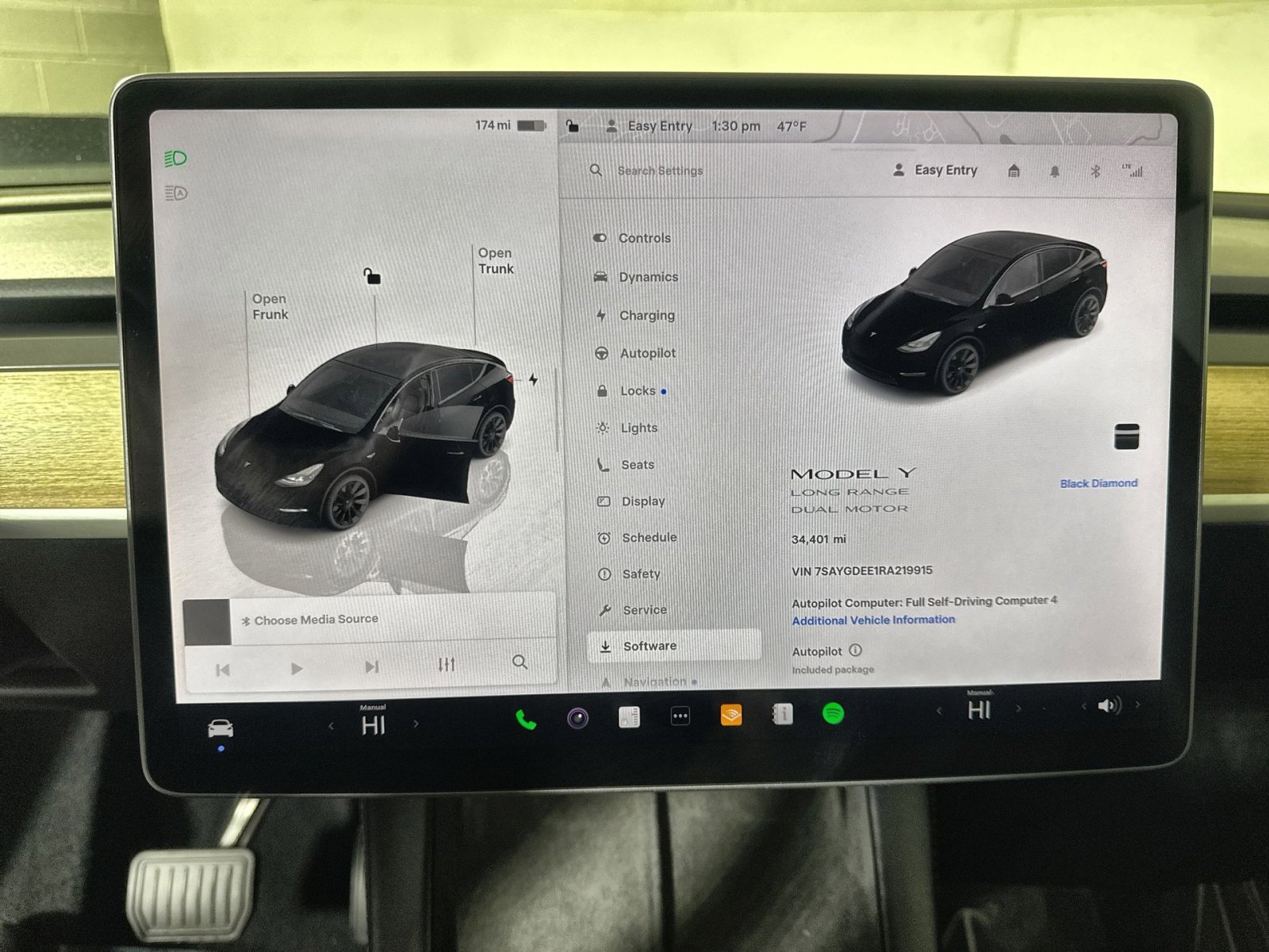 Used 2024 Tesla Model Y Long Range image 17