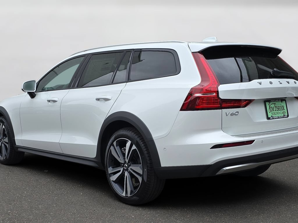 New 2026 Volvo V60 B5 Cross Country Plus w/ Climate Package AWD/4WD image 7