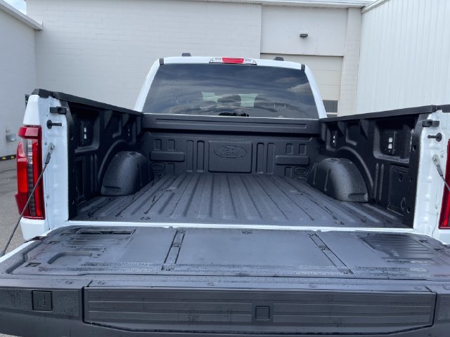 New 2026 Ford F150 XLT w/ XLT Black Appearance Package AWD/4WD image 21