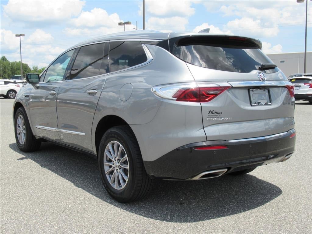 Used 2024 Buick Enclave Essence w/ Technology Package FWD image 5