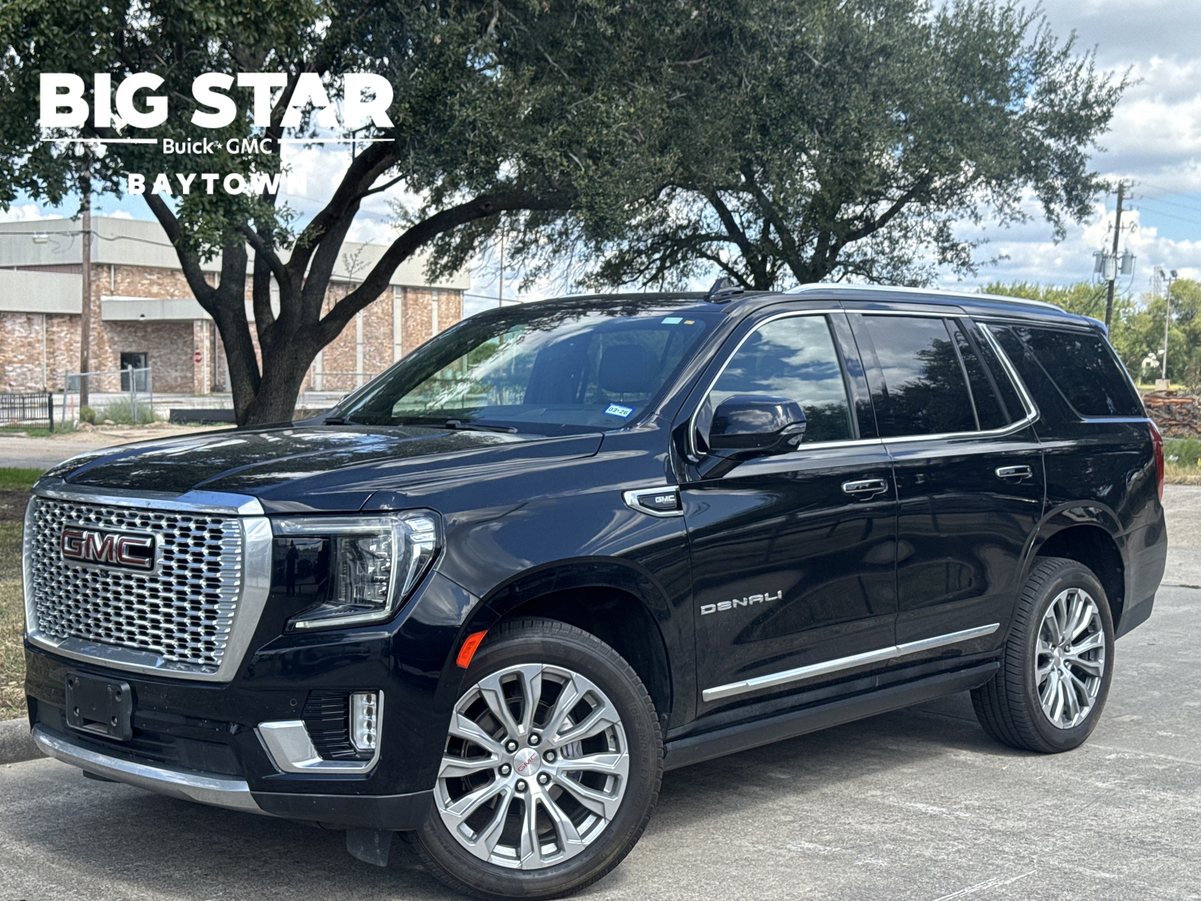 Used 2022 GMC Yukon Denali w/ Denali Premium Package