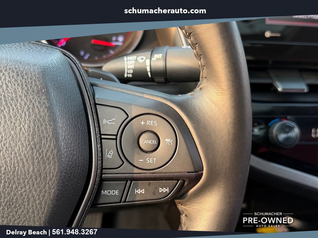 Used 2022 Toyota Camry XSE FWD image 25