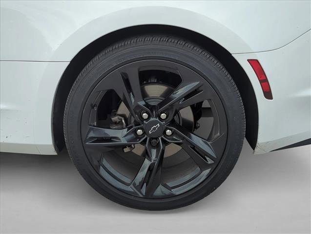 Used 2020 Chevrolet Camaro LT w/ RS Package image 26