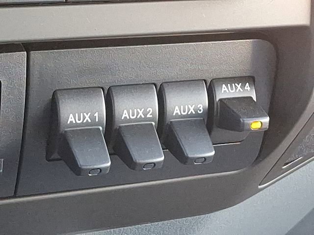 Used 2023 Ford F650 2WD Regular Cab Super Duty image 22