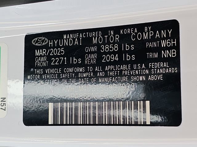 Used 2025 Hyundai Elantra Sport image 35