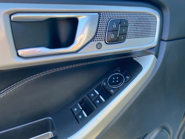 Used 2022 Ford Explorer Limited image 18