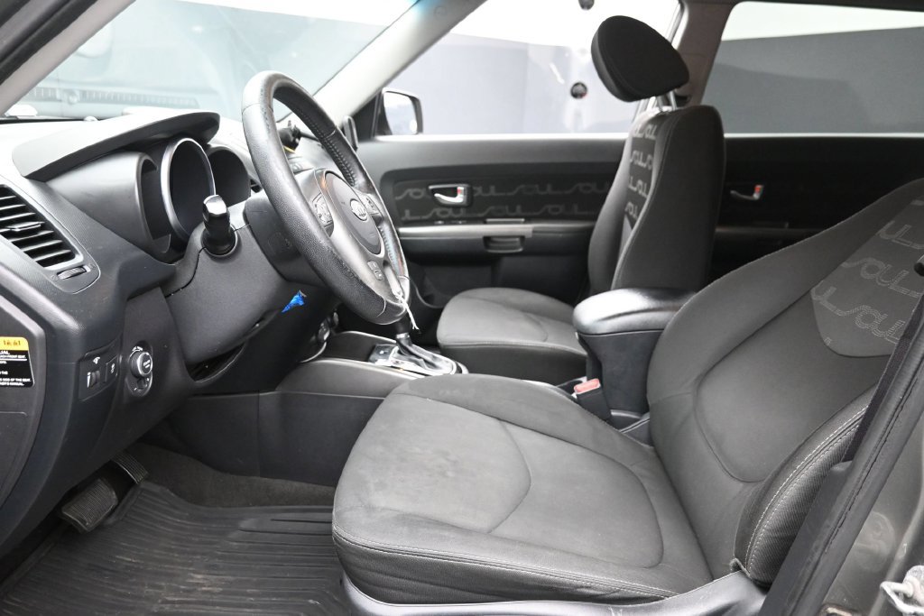 Used 2012 Kia Soul + w/ Audio Pkg FWD image 16