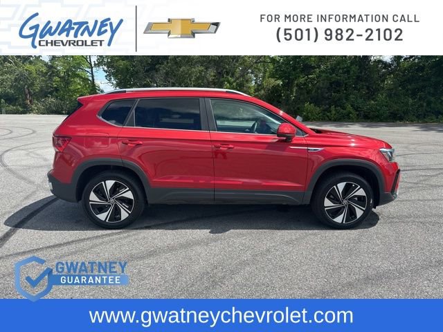 Used 2023 Volkswagen Taos SE image 4