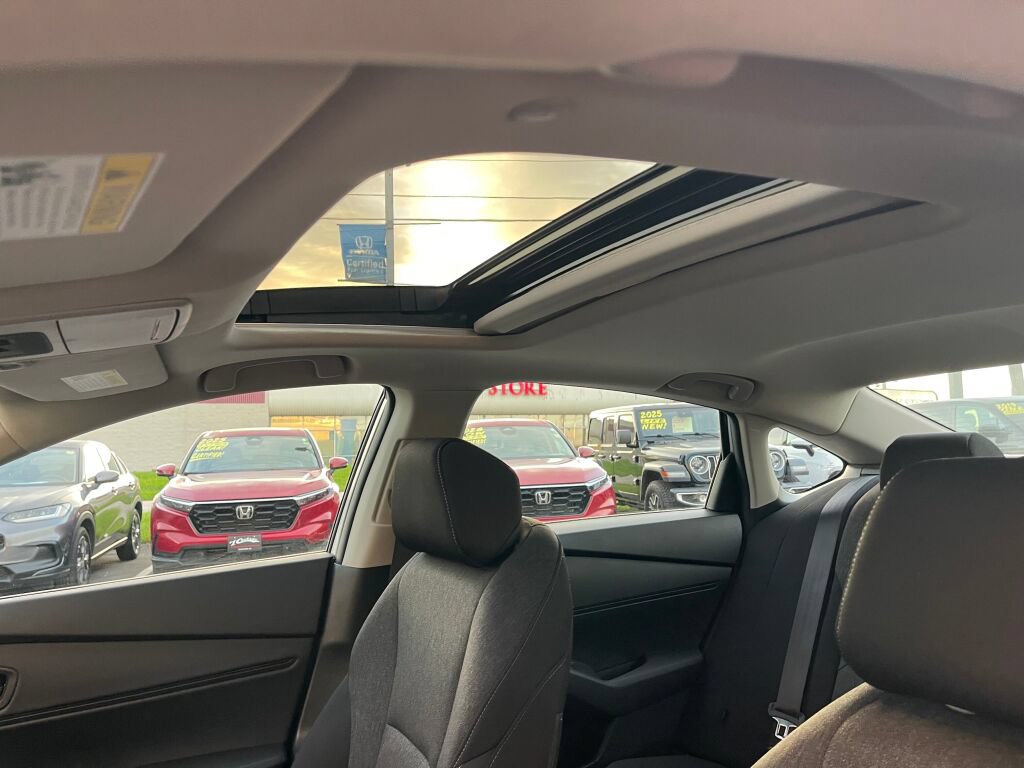 Used 2024 Honda Accord EX image 9