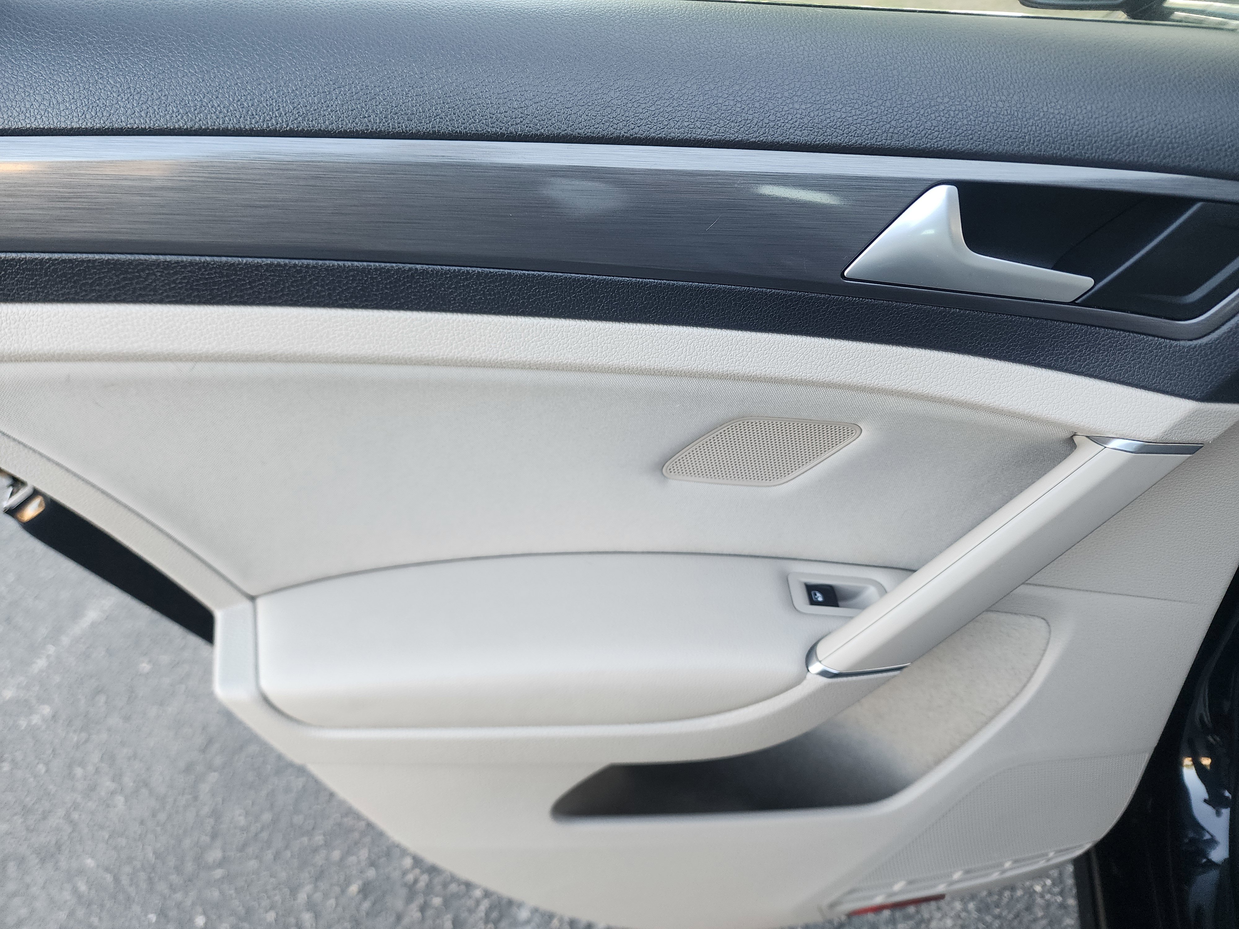 Used 2019 Volkswagen Golf S image 20