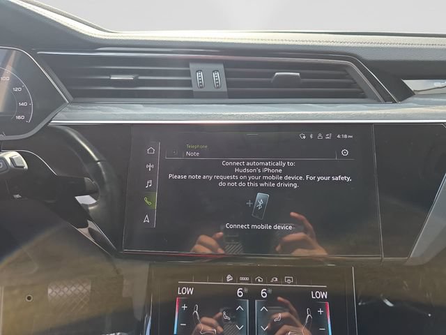 Used 2023 Audi e-tron Premium Plus w/ Premium Plus Package AWD/4WD image 22