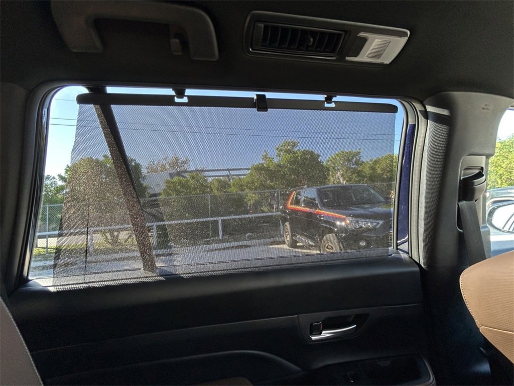 Used 2024 Toyota Grand Highlander AWD Hybrid image 23