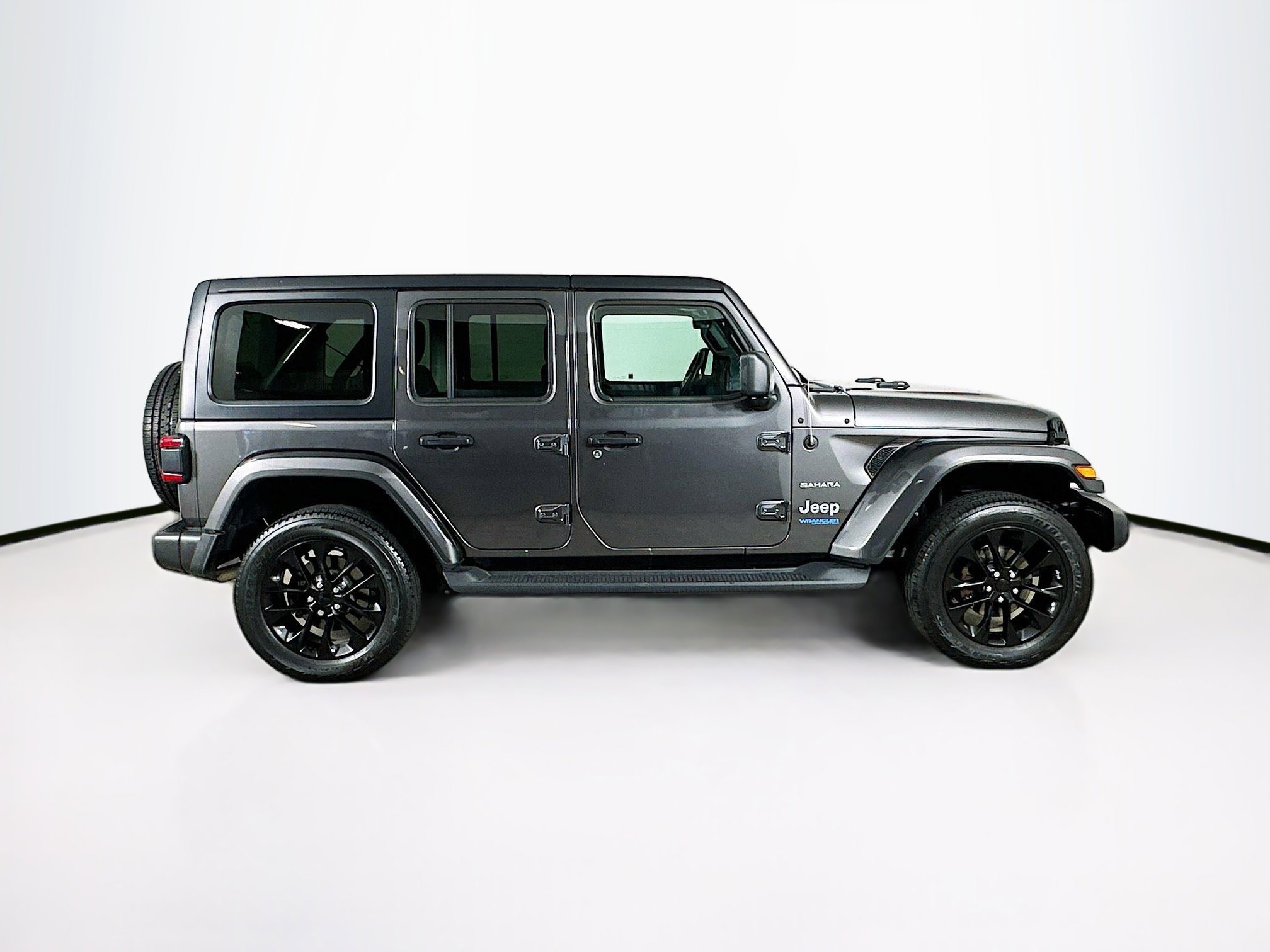 Used 2021 Jeep Wrangler Sahara w/ Cold Weather Group image 10